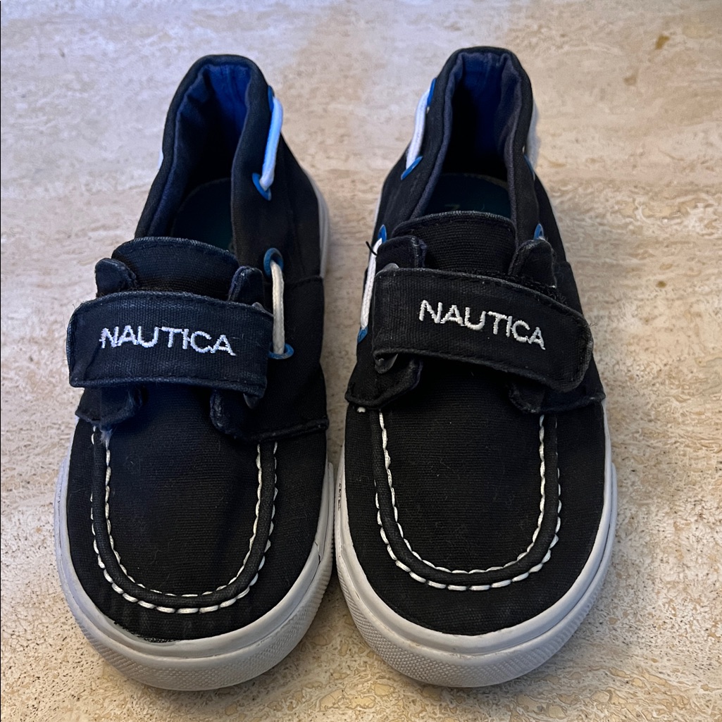 Nautica Kids Blue Sneakers With White Trim